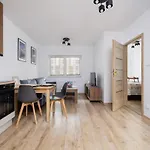 Lokum Salsa With Balcony & Parking Cracow By Renters Szálloda *