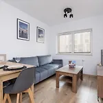 Lokum Salsa With Balcony & Parking Cracow By Renters Szálloda *