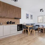 Lokum Salsa With Balcony & Parking Cracow By Renters Krakkó