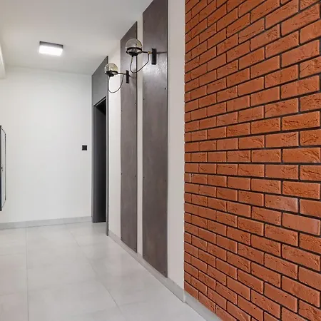 Hotell Lokum Salsa With Balcony & Parking Cracow By Renters *