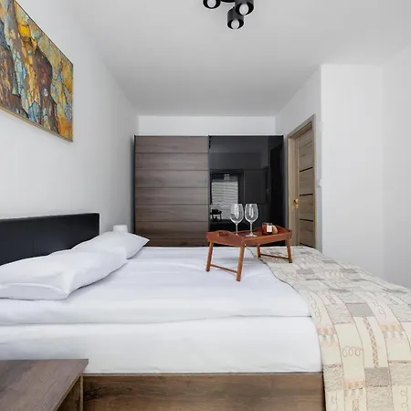 Hotel Lokum Salsa With Balcony & Parking Cracow By Renters